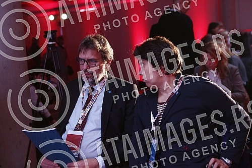 A rally was held in Hotel Zira on the occasion of World HIV Day.U Hotelu Zira odrzan je skup povodom Svetskog dana borbe protiv HIV-a.