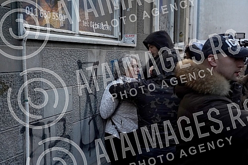 Activists Aida Corovic and Jelena Jacimovic Jachim threw eggs at a mural by Ratko Mladic, painted on the corner of Njegoseva and Aleksa Nenadovic.Aktivistkinje Aida Corovic i Jelena Jacimovic Jachim gadjale su jajima mural Ratka Mladica, koji je os