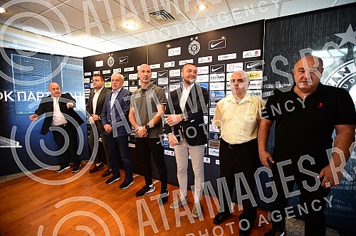 The official call of FK Partizan before the start of the 2022/2023 season was held at the Partizan - Teleoptik Sports Center, and then the first training session was held.
Zvanicna prozivka FK Partizana pred pocetak sezone 2022/2023 odrzana je u Spo The official call of FK Partizan before the start of the 2022/2023 season was held at the Partizan - Teleoptik Sports Center, and then the first training session was held.
Zvanicna prozivka FK Partizana pred pocetak sezone 2022/2023 odrzana je u Spo