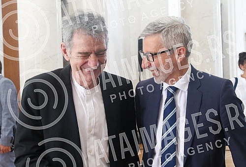 The ceremonial presentation of the Order of Arts and Literature in the rank of knight was held for the actor Predrag Miki Manojlovic at the residence of the French Embassy.
Svecano urucenje Ordena umetnosti i knjizevnosti u rangu viteza upriliceno j The ceremonial presentation of the Order of Arts and Literature in the rank of knight was held for the actor Predrag Miki Manojlovic at the residence of the French Embassy.
Svecano urucenje Ordena umetnosti i knjizevnosti u rangu viteza upriliceno j