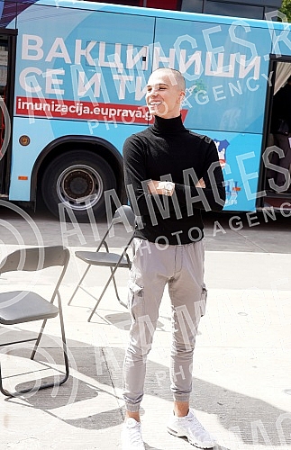 Rapper Mihajlo Veruovic - Voyage, as part of the action that Skymusic is implementing in cooperation with the City of Belgrade, pointed out the importance of vaccination in front of the 