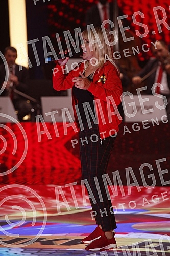 In the RTS studio in Kosutnjak, the recording of a new music sou program, the Music Derby show, has started, as a sign of support for our national team, which is going to Qatar for the football championship.U studiju RTS na Kosutnjaku pocelo je sni