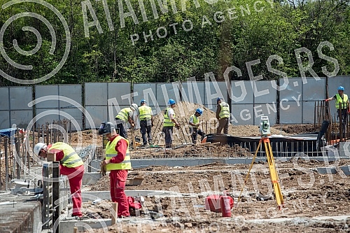 Airports of Serbia organized a tour of the works on the extension of the pier building within the complex of the Constantine the Great Airport in Nis.Aerodromi Srbije organizovao je obilazak radova na dogradnji pristanisne zgrade u okviru kompleksa