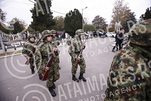The Embassy of the Russian Federation in Belgrade marked Armistice Day in the Great War by laying wreaths at the Memorial Ossuary to Russian soldiers killed in the First World War.Polaganjem venaca na Spomen-kosturnicu ruskim vojnicima stradalim u 