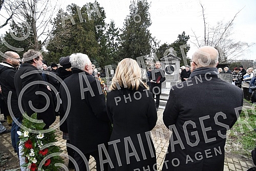 The ceremonial laying of wreaths on the renovated tombstone of Josip Runjanin at the Assumption Cemetery in Novi Sad marked the 200th anniversary of the birth of the composer of the Croatian national anthem as part of the celebration of the First Nat