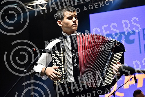 Competition part of the first festival of the Golden Harmonica of KraljevoTakmicarski deo prvog festivala Zlatne harmonike Kraljeva.