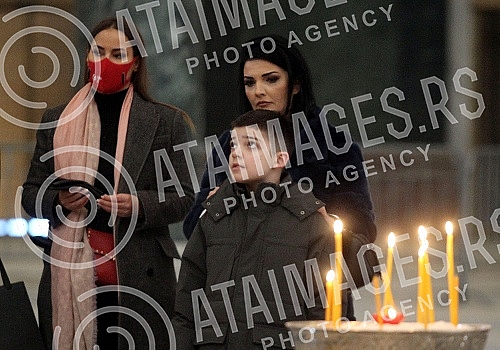 A memorial service was held in the Temple of Saint Sava in Belgrade for the murdered Oliver Ivanovic.U Hramu Svetog Save u Beogradu sluzen je pomen ubijenom Oliveru Ivanovicu. 