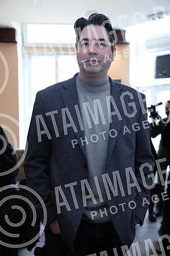 Many famous actors, musicians, athletes and writers delighted children with developmental disabilities in the humanitarian action of decorating the Christmas tree in the specific cafe Many famous actors, musicians, athletes and writers delighted children with developmental disabilities in the humanitarian action of decorating the Christmas tree in the specific cafe