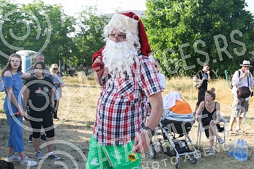 EcoKultArt festival KRNJART, organized by the New Optimism Movement, UG Bela caplja 1165, UG Komsija - Krnjaca, National Ecological Association (NEA) and Civic Initiatives, was held on the Danube embankment in the Belgrade neighborhood of Krnjaca.E