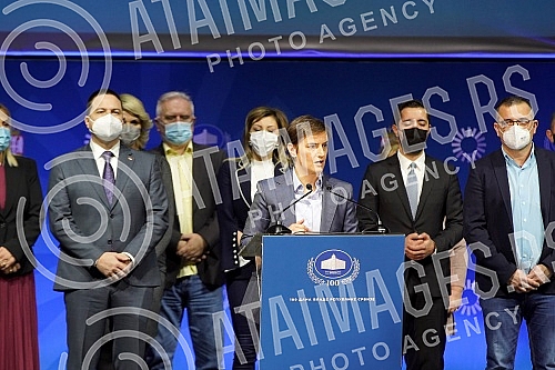 The Prime Minister of the Republic of Serbia, Ana Brnabic, presented the results of the work in the first 100 days of the government in Kombank Hall, and all members of the Government of the Republic of Serbia attended the presentation of the results