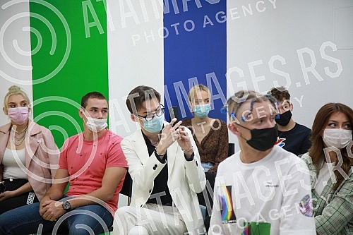 The Influence Academy project was presented at the Museum of Selfies - a project of training, teaching and social responsibility for online influencers, backed by the regional organization Propulsion and the company Facebook.U Muzeju selfija predst