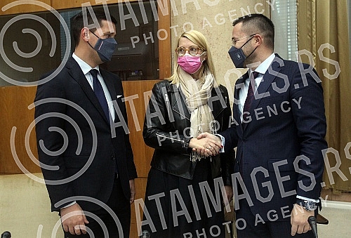 A meeting between Foreign Minister Nikola Selakovic and the Head of the EU Delegation to Serbia, Emanuele Giaufret, and the ambassadors of EU members accredited to Serbia was held at the Palace of Serbia. U Palati Srbija odrzan je sastanak ministra