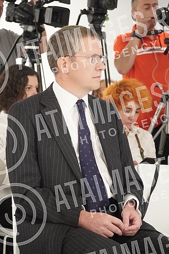 'The Youth Initiative for Human Rights, the Fund for Humanitarian Law and the REKOM Reconciliation Network organized the debate 