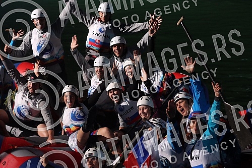 The World Rafting Championship was officially opened in Banja Luka at the location below the Kastel Fortress, and 62 teams from 22 countries will take part in this competition. With a magnificent program, with special light effects and 