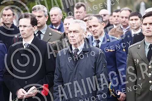 The Embassy of the Russian Federation in Belgrade marked Armistice Day in the Great War by laying wreaths at the Memorial Ossuary to Russian soldiers killed in the First World War.Polaganjem venaca na Spomen-kosturnicu ruskim vojnicima stradalim u 