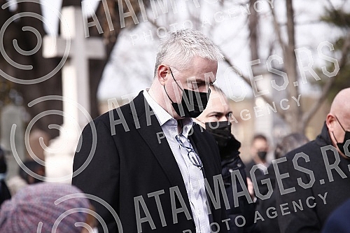 Burial of journalist Ksenija Vucic at the New Cemetery.
Sahrana novinarke Ksenije Vucic na Novom groblju.
Burial of journalist Ksenija Vucic at the New Cemetery.
Sahrana novinarke Ksenije Vucic na Novom groblju.