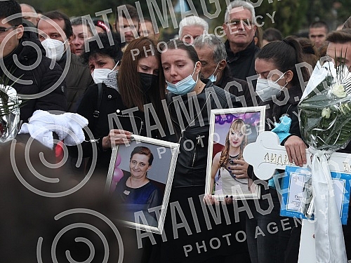 The Djokic family from Aleksinac, who were presumably killed between September 26 and 27 in the area of the village of Moravac, were seen off by relatives, neighbors, friends and priests from Goran's mother's house for eternal rest in the cemetery in The Djokic family from Aleksinac, who were presumably killed between September 26 and 27 in the area of the village of Moravac, were seen off by relatives, neighbors, friends and priests from Goran's mother's house for eternal rest in the cemetery in
