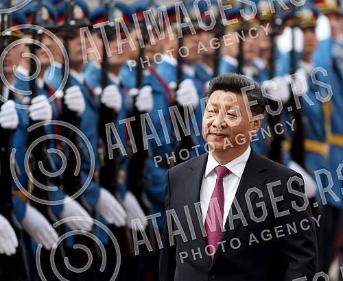 The second day of the visit of the President of China Xi Jinping's continued in the Palace of Serbia.Drugi dan posete predsednika Kine Si Djinping nastavio se svecanim docekom ispred Palate Srbija.