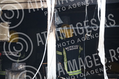 Fast food restaurant Barbecue near Bucko burned down in a fire.Restoran brze hrane Rostilj kod Bucka izgoreo je u pozaru.
