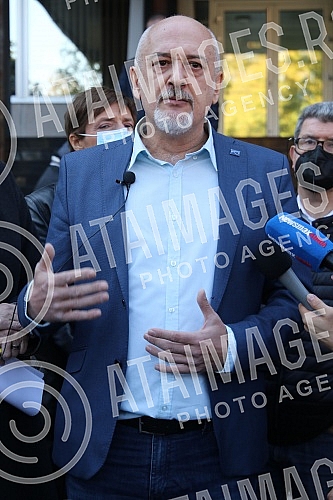 The Democratic Party and the Assembly of Free Serbia held a joint press conference in front of the Ministry of Health and Of the Republic Public Prosecutor's Office, and the topic of the conference was the filing of criminal charges against the Prime