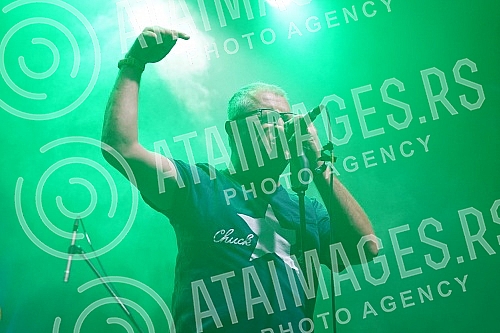 One of the most popular bands in the region, Hladno pivo, organized by the Long Play agency, held a big Belgrade concert in the Belekspo Center, as part of a series of performances before, as they announce, a long concert break.Jedan od najpopularn