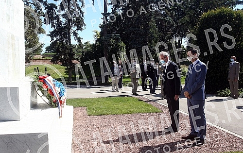 On the occasion of July 14, the national holiday of France, the ambassador of that country to Serbia, Jean-Louis Falconi, laid a wreath at the Monument of Gratitude to France on Kalemegdan.
Povodom 14. jula, nacionalnog praznika Francuske, ambasador On the occasion of July 14, the national holiday of France, the ambassador of that country to Serbia, Jean-Louis Falconi, laid a wreath at the Monument of Gratitude to France on Kalemegdan.
Povodom 14. jula, nacionalnog praznika Francuske, ambasador
