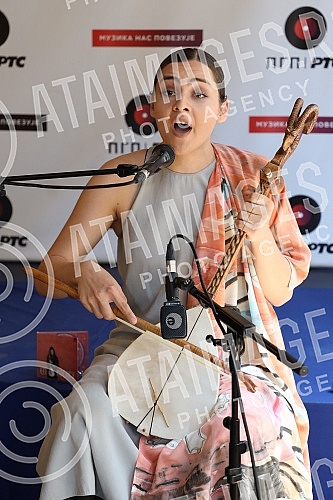 On the World Music Day, the promotion of the album 