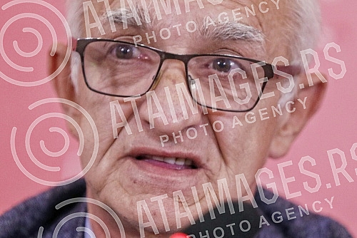 A press conference on the occasion of the civic petition for the pardon of war hero Zvezdan Jovanovic was held at the Media Center.
Konferencija za medije povodom gradjanske peticije za pomilovanje ratnog heroja Zvezdana Jovanovica odrzana je u Medi A press conference on the occasion of the civic petition for the pardon of war hero Zvezdan Jovanovic was held at the Media Center.
Konferencija za medije povodom gradjanske peticije za pomilovanje ratnog heroja Zvezdana Jovanovica odrzana je u Medi