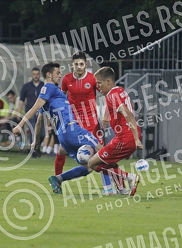 In the first match of the barrage to fill the Linglong Tire of the Serbian Super League, New Belgrade's IMT competed with the team from Novi Pazar at the FC Cukaricki stadium.Novobeogradski IMT je u prvom mecu baraza za popunu Linglong Tire Super l