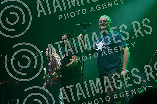 One of the most popular bands in the region, Hladno pivo, organized by the Long Play agency, held a big Belgrade concert in the Belekspo Center, as part of a series of performances before, as they announce, a long concert break.Jedan od najpopularn