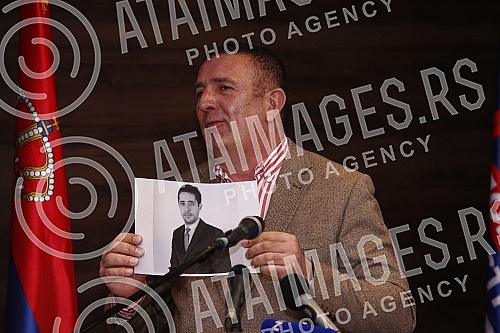 The movement Da se struka pita