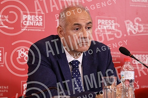 Catena mundi organized a press conference to discuss the imposition of sanctions on Russia.Catena mundi je organizovala konferenciju za medije na kojoj je bilo reci uvodjenju sankcija Rusiji.