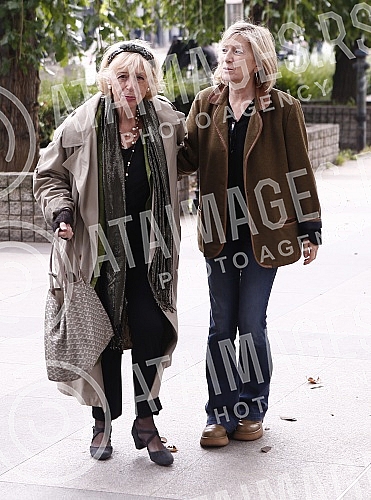 The commemoration of Branko Cvejic, in agreement with the family, was held in the Yugoslav Drama Theatre.Komemoracija Branku Cvejicu, u dogovoru sa porodicom, odrzana je u u Jugoslovenskom dramskom pozoristu.