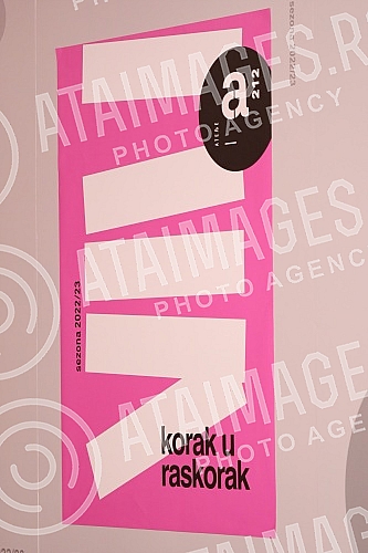 A press conference was held in the Atelje 212 theater to announce the new 2022/2023 season. and the premier that they plan to implement.
U pozoristu Atelje 212 odrzana je onferencija za medije povodom najave nove sezone 2022/2023. i premijera koje A press conference was held in the Atelje 212 theater to announce the new 2022/2023 season. and the premier that they plan to implement.
U pozoristu Atelje 212 odrzana je onferencija za medije povodom najave nove sezone 2022/2023. i premijera koje