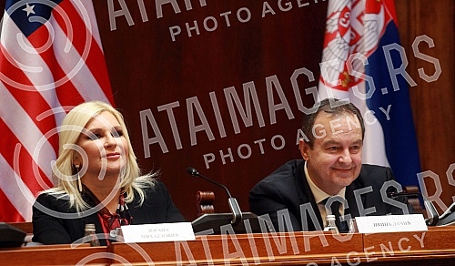 In the small hall of the House of the National Assembly, a conference was held on the topic: National research on the factors that contribute to the effect of the glass ceiling for women in business.U maloj sali Doma Narodne skupstine odrzana je ko