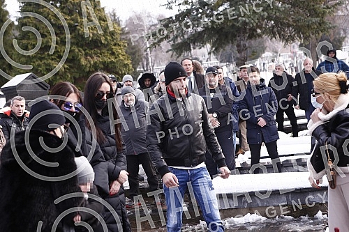 A memorial service on the occasion of the twenty-second anniversary of the death of Zeljko Raznatovic - Arkan was held at the New Cemetery.Pomen povodom dvadeset druge godisnjice od smrti Zeljka Raznatovica - Arkana odrzan je na Novom groblju.