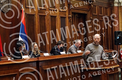 A public debate on the draft law on museum activities was held in the National assembly.U Narodnoj skupstini odrzana javna rasprava povodom Nacrta zakona o muzejskoj delatnosti.