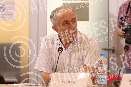 The Report of the Independent International Commission on the Investigation of the Sufferings of All Nations in the Srebrenica Region from 1992 to 1995 was presented at the UNS Press Center.U Pres centru UNS-a predstavljen je Izvestaj Nezavisne med