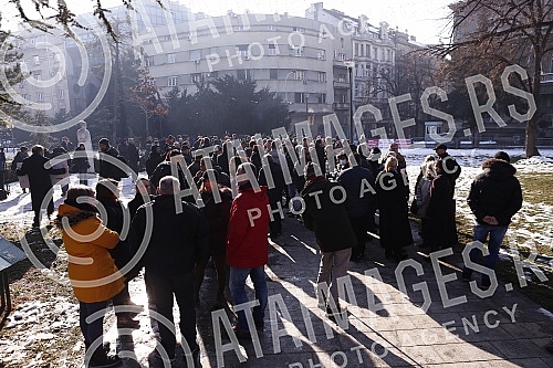 On the fourth anniversary of the murder of Oliver Ivanovic, citizens and opposition leaders gathered in front of the Presidency of the Republic of Serbia, and then went for a walk along the route to the Church of St. Mark under the slogan 