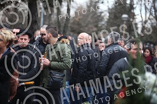 Buried Slavoljub Stavric - Stavre, show business manager in New Bezanijsko cemetery.Sahrana Slavoljuba Stavrica - Stavre, estradnog menadzera na Novom Bezanijskom groblju.