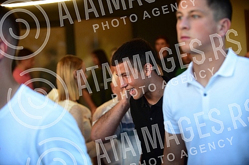 The official promotion of the new set of Nike FK Partizan jerseys for the 2022/23 season was held in the VIP Lounge above the center line of the Partizan stadium.Svecana promocija nove garniture Nike dresova FK Partizan za sezonu 2022/23 odrzana je