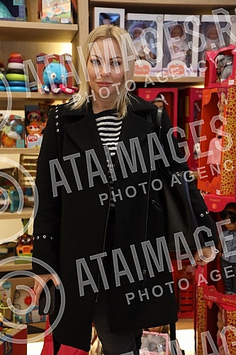 Promotion of new products of the BeSafe and Ergobaby brands with certified educators was held in the Jungle Baby store.Promocija novih proizvoda brendova BeSafe i Ergobaby uz sertifikovane edukatore odrzana je u Jungle Baby prodavnici.