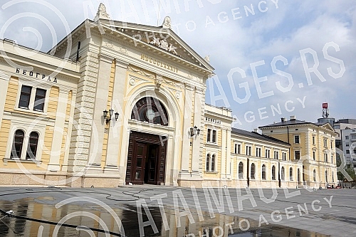 Setting up of he monument to Stefan Nemanja on the plateau of Sava Square has begun.
Pocelo postavljanje spomenika Stefanu Nemanji na platou Savskog trga. Setting up of he monument to Stefan Nemanja on the plateau of Sava Square has begun.
Pocelo postavljanje spomenika Stefanu Nemanji na platou Savskog trga.