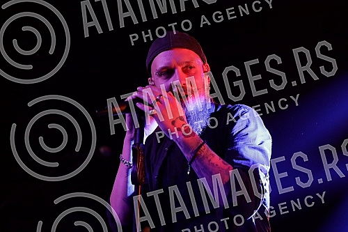 The rock group Generation 5 marked its 44th anniversary with a concert in the American Hall of the Youth Center in Belgrade.Rok grupa Generacija 5 je 44. godine postojanja obelezila koncertom u sali Amerikana Doma omladine u Beogradu.