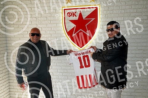Actor Tamer Hassan visited the Rajko Mitic stadium.Glumac Tamer Hassan posetio je stadion Rajko Mitic.