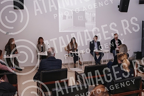 A press conference was held at the Museum of Contemporary Art on the occasion of the announcement of the program to mark the centenary of the birth of one of the initiators of the museum and its longtime manager Miodrag B. Protic.
U Muzeju savremene A press conference was held at the Museum of Contemporary Art on the occasion of the announcement of the program to mark the centenary of the birth of one of the initiators of the museum and its longtime manager Miodrag B. Protic.
U Muzeju savremene