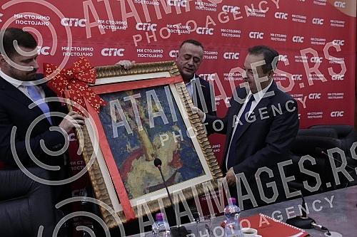 The President of the Socialist Party of Serbia, Ivica Dacic, held a meeting with the leadership of the Belgrade City and Municipal Organizations of the SPS.Predsednik Socijalisticke partije Srbije Ivica Dacic odrzao je sastanak sa rukovodstvom beog