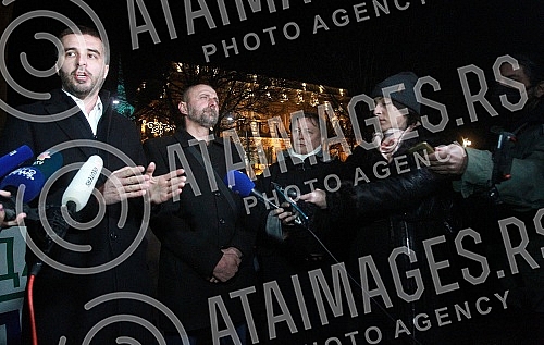 In front of the Presidency of Serbia, despite the ban on the gathering, several hundred citizens gathered at a protest organized by the organization Kreni - Promeni, demanding a ban on the extraction of pine and lithium.Ispred Predsednistva Srbije,