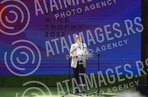 The President of the Government of the Republic of Serbia, Ana Brnabic, attended the awarding of the Wine Trophy of the Open Balkans as part of the First International Wine Fair Wine Vision of the Open Balkans in Hall 1 of the Belgrade Fair.Predsed