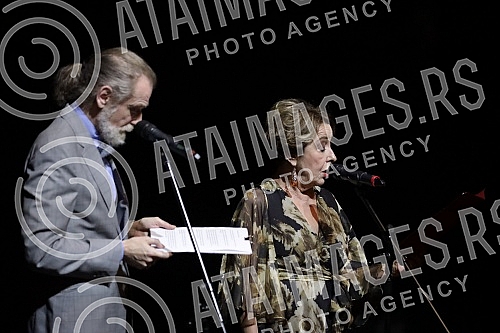 The double, 54th and 55th editions of Bitef, were officially opened tonight at the Yugoslav Drama Theater.Dvostruko, 54. i 55. izdanje Bitefa, svecano je otvoreno veceras u u Jugoslovenskom dramskom pozoristu